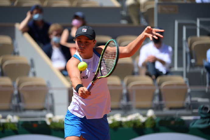  斯维亚泰克法网封后巩固世界第一