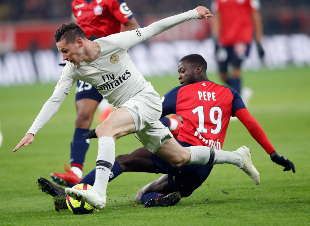  法甲豪门碰撞，巴黎圣日耳曼横扫马赛