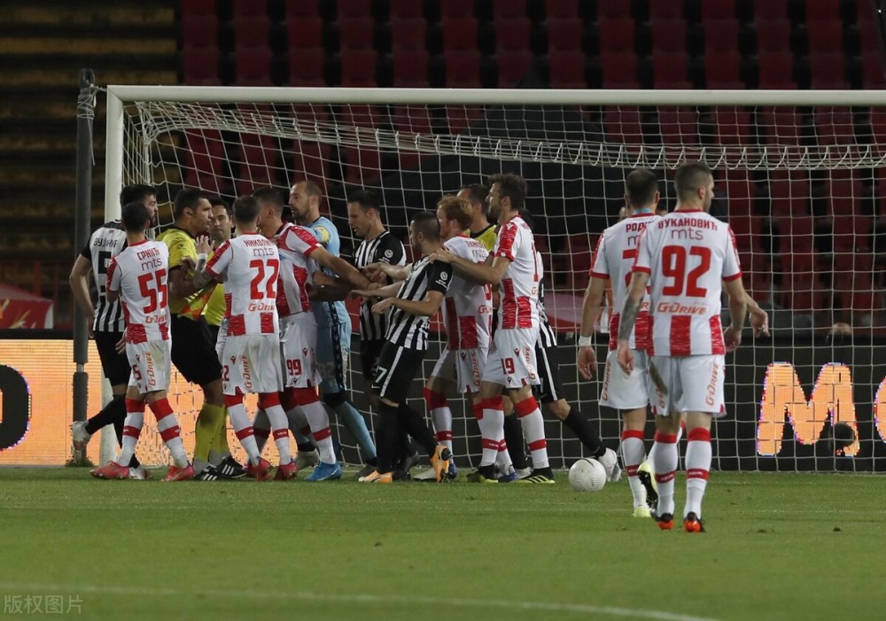  点球大战决胜，门将扑救成胜负关键