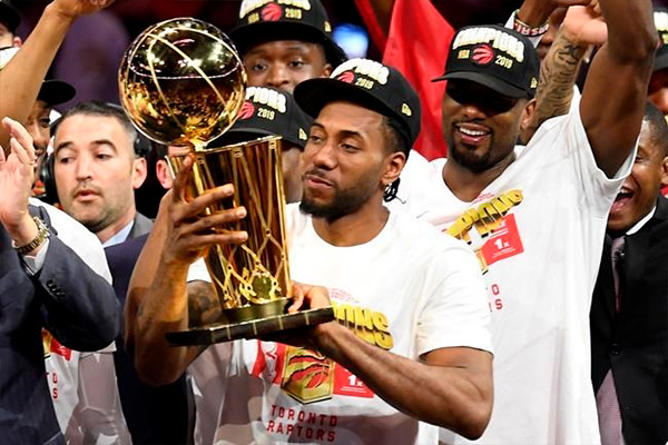  年轻教练运筹帷幄，战术革新激活球队潜能