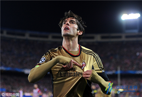  巴西传奇卡卡正式退役，告别仪式温情满满