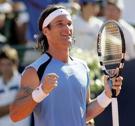  布斯塔西班牙红土专家，布宜诺斯艾利斯站卫冕成功